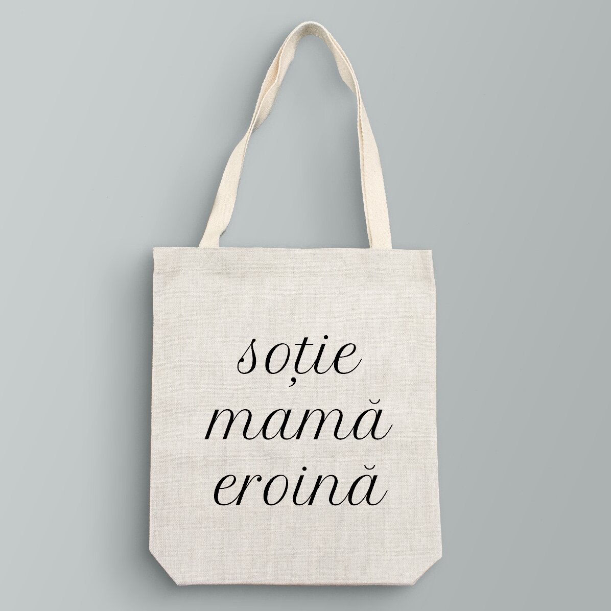 Sac personnalisé avec le texte « Épouse, Maman, Héroïne ».