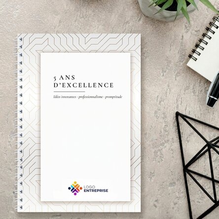 Carnet personnalisé avec texte, version blanche - Anniversaire de la marque