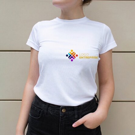T-shirt de sport personnalisé avec logo