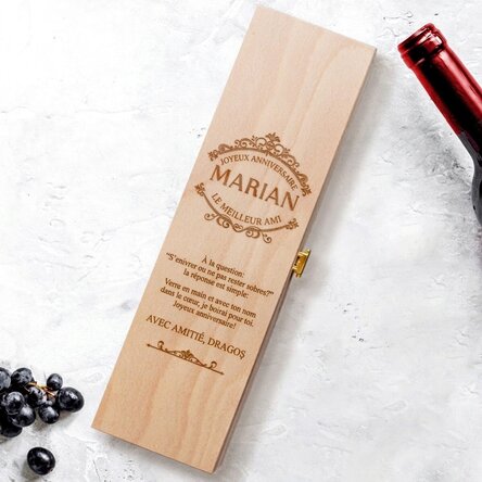 Caisse de vin personnalisée avec un message pour la fête