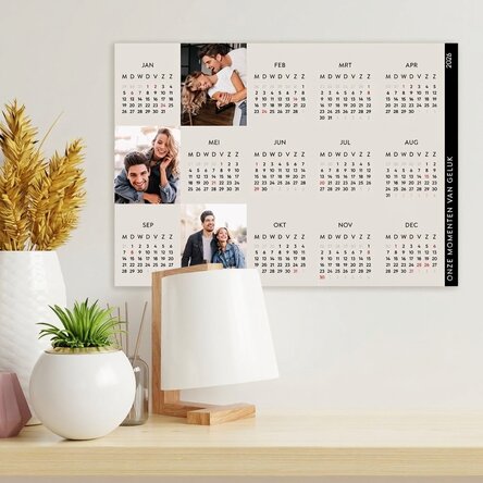 Gepersonaliseerde kalenderposter met 3 foto's en tekst