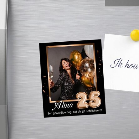 Gepersonaliseerde magneet van 10 x 12 cm met een foto en een getal – Van harte gefeliciteerd!
