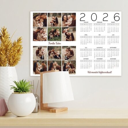 Gepersonaliseerde kalenderposter met 12 foto's en een boodschap