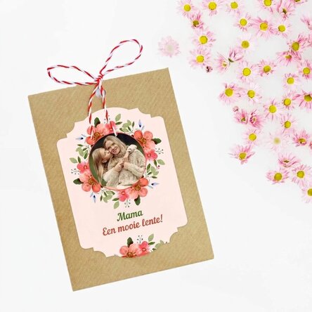 Gepersonaliseerde Martisor om in de grond te planten, met een foto en een boodschap – Een mooie lent