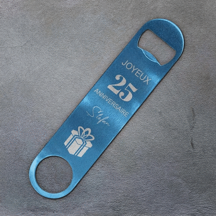 Ouvre-bouteille personnalisé avec l'inscription « Happy Birthday »