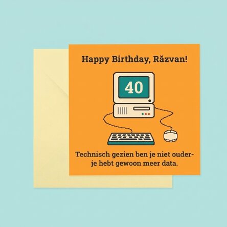 Gepersonaliseerde vierkante kaart met tekst - Happy Birthday!