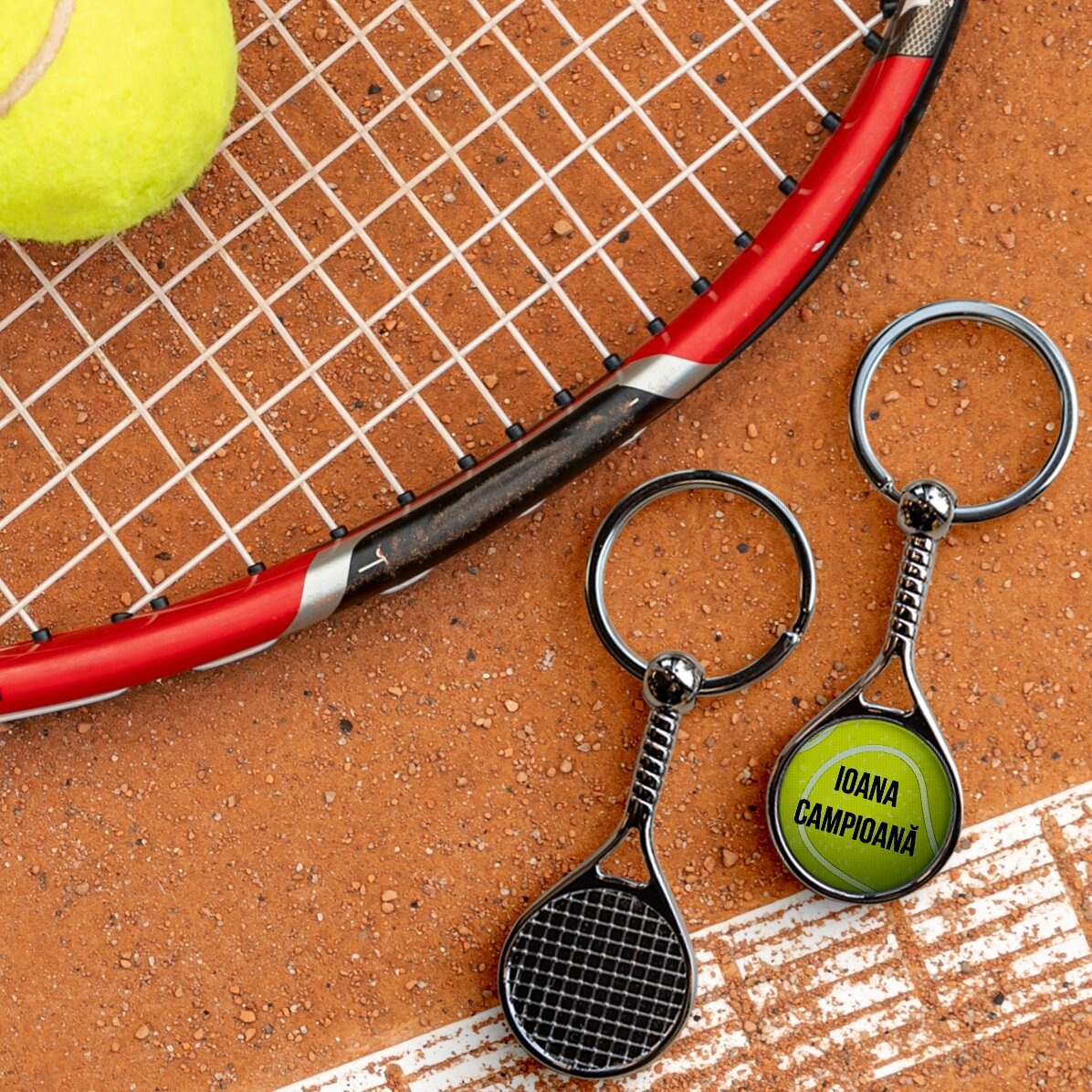 Sleutelhanger in de vorm van een tennisracket, gepersonaliseerd met tekst - Kampioen