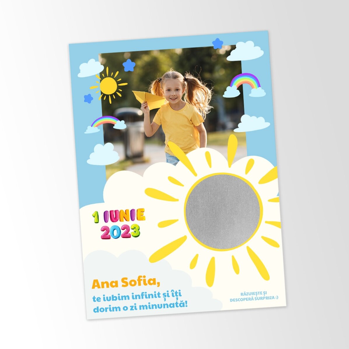 Gepersonaliseerde kraskaart met foto en boodschap voor kinderen op 1 juni