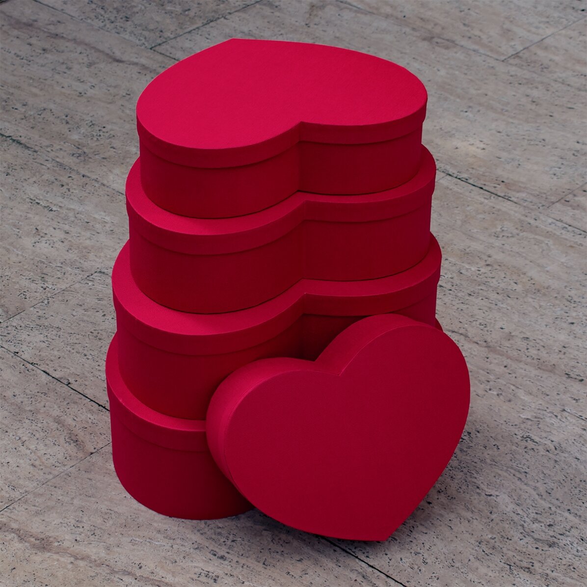Cadeaudoos in de vorm van een hart - rood