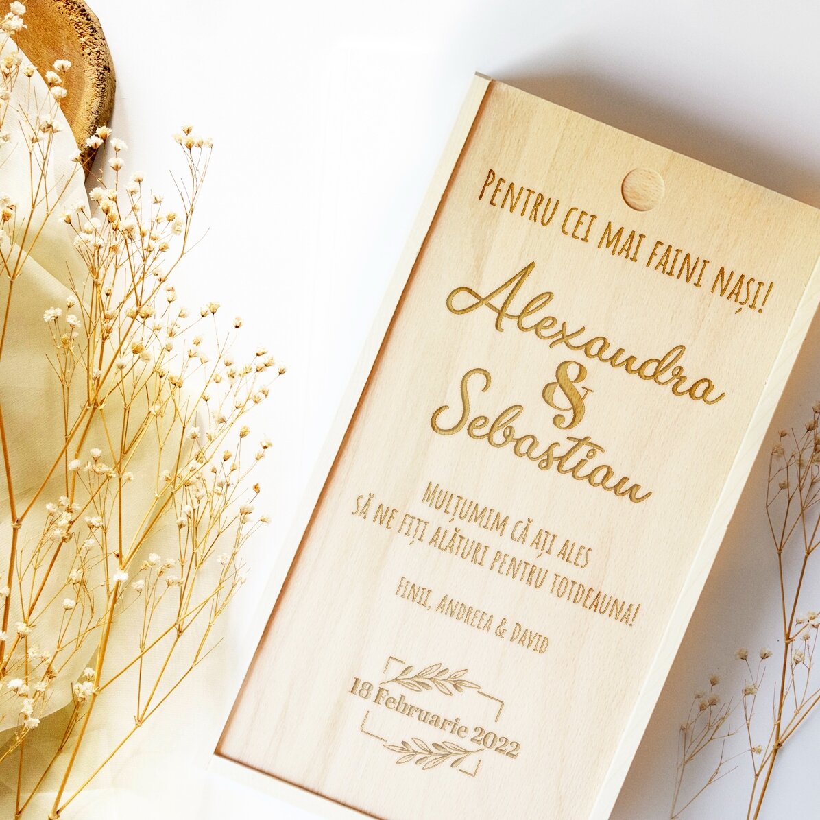 Coffret cadeau personnalisé en bois avec date et message - Pour les parrains et marraines les plus g