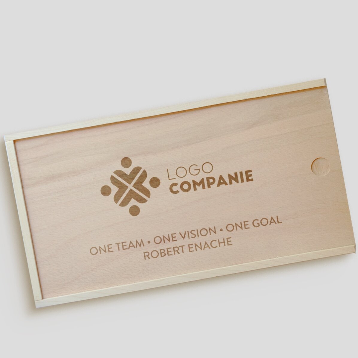 Coffret cadeau personnalisé en bois avec logo et texte