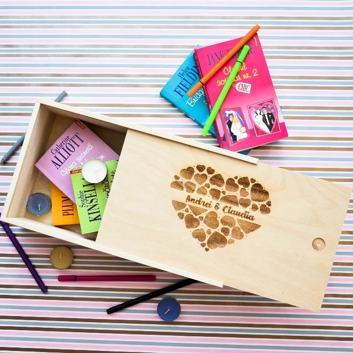 Gepersonaliseerde houten geschenkdoos met jullie namen