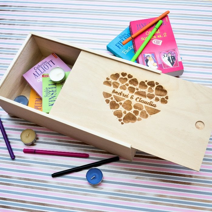 Gepersonaliseerde houten geschenkdoos met jullie namen