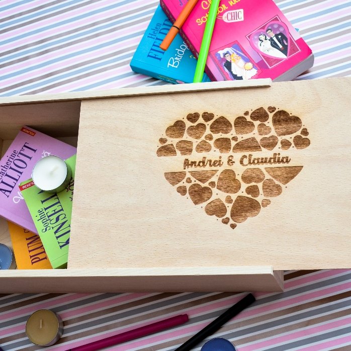 Gepersonaliseerde houten geschenkdoos met jullie namen