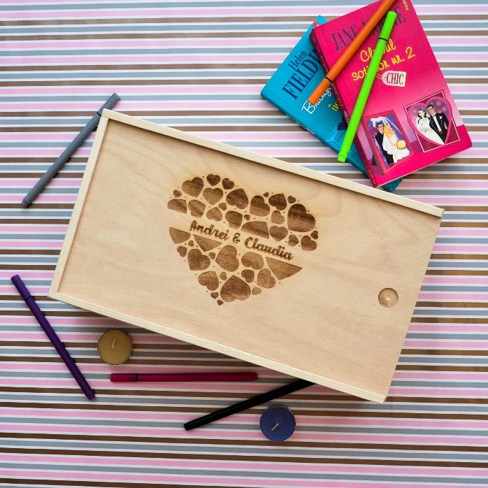 Gepersonaliseerde houten geschenkdoos met jullie namen