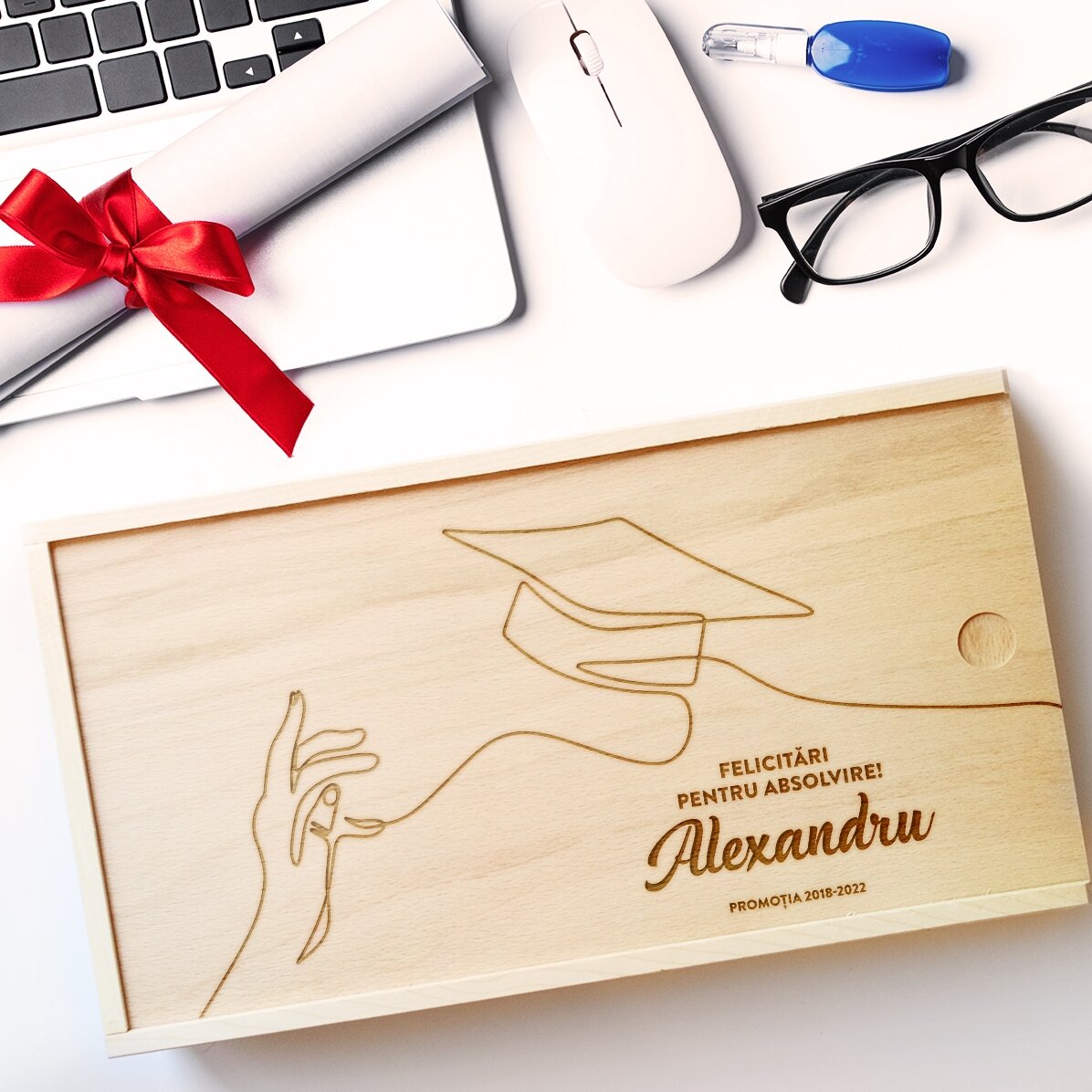 Gepersonaliseerde houten geschenkdoos - Gefeliciteerd met je afstuderen!