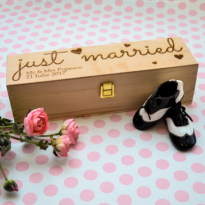 Caisse de vin personnalisée - « Just Married »