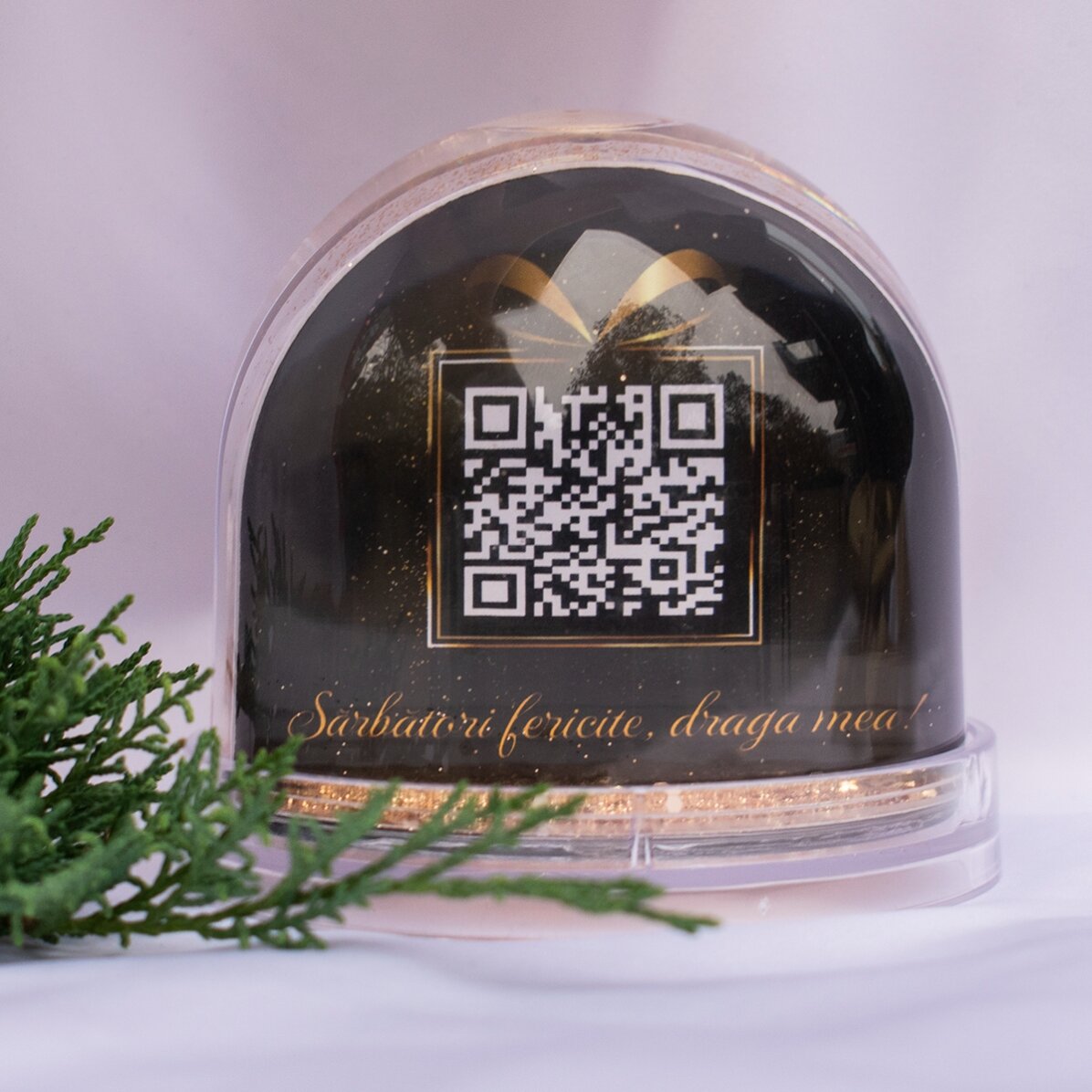 Gepersonaliseerde bureau-bol met foto, boodschap en QR-code