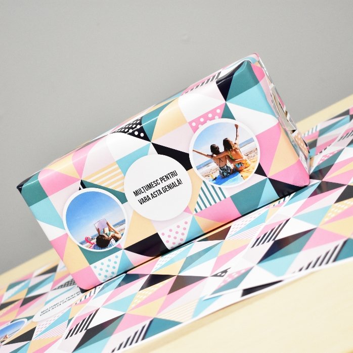 Gepersonaliseerd cadeaupapier met 2 foto