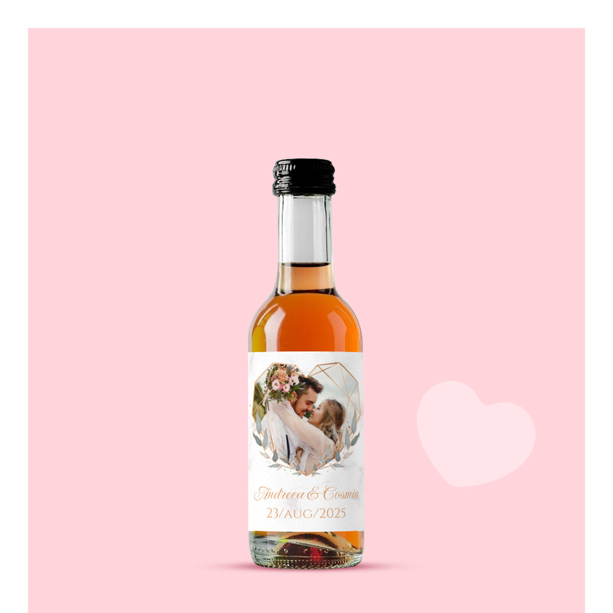 Gepersonaliseerde miniflesjes wijn voor Valentijnsdag