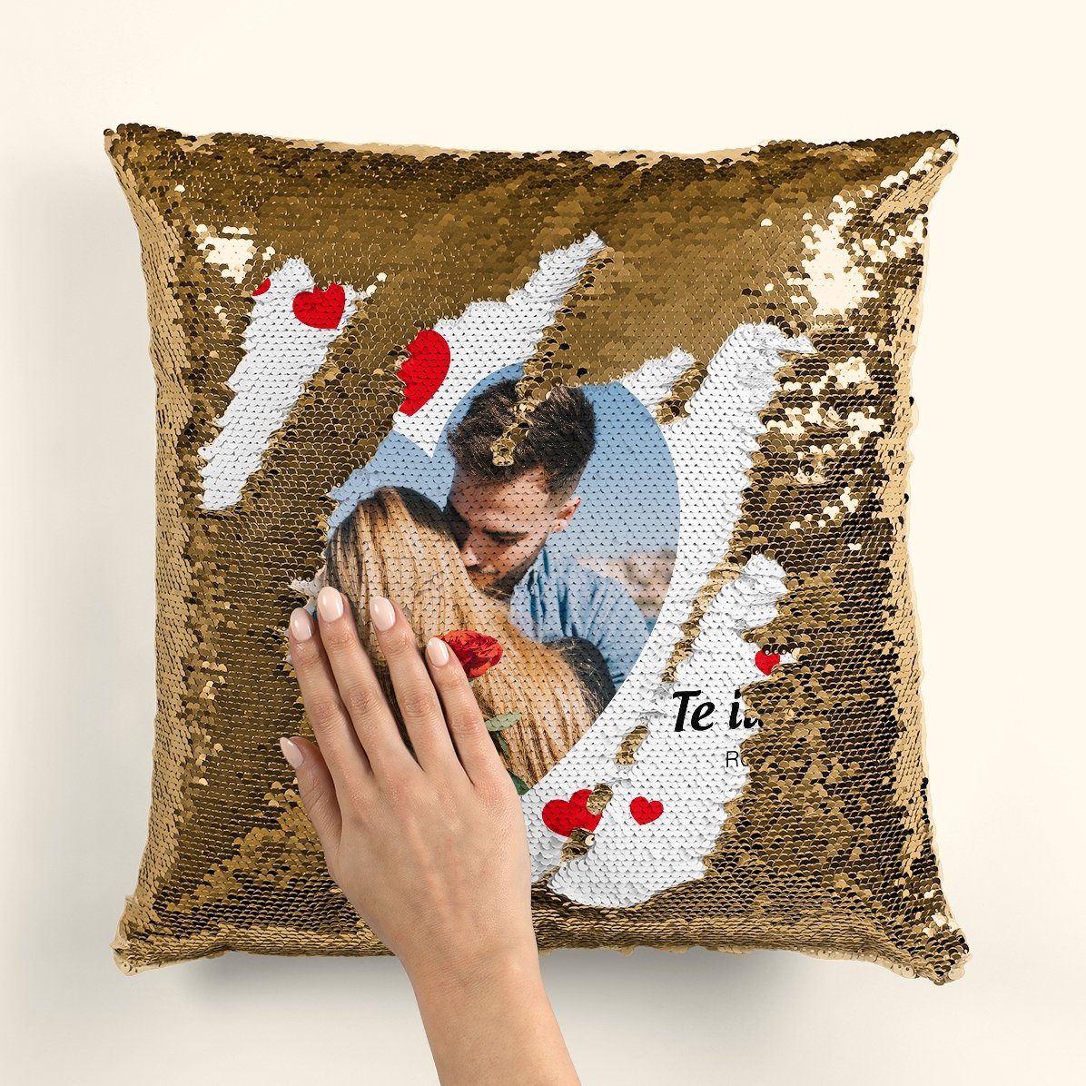 Coussin à paillettes personnalisé avec une photo et un message d