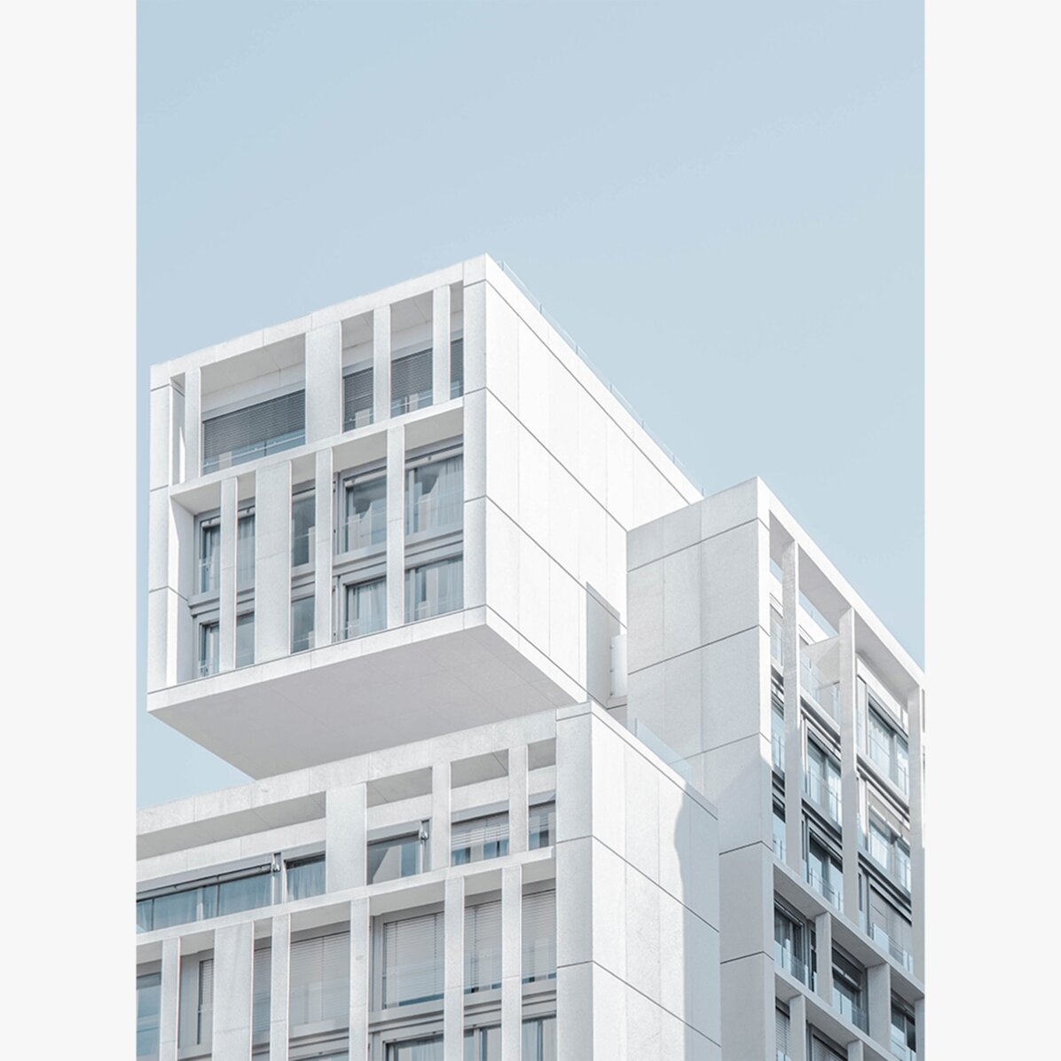 Poster van een gebouw in Madrid