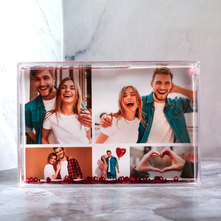 Bureaulijstje met hartjes, gepersonaliseerd met 5 foto