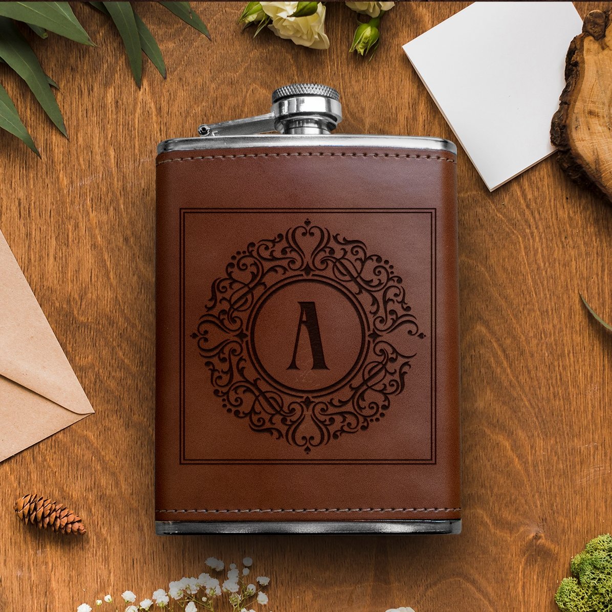 Flacon de poche personnalisé recouvert de cuir - Elegant Monogram