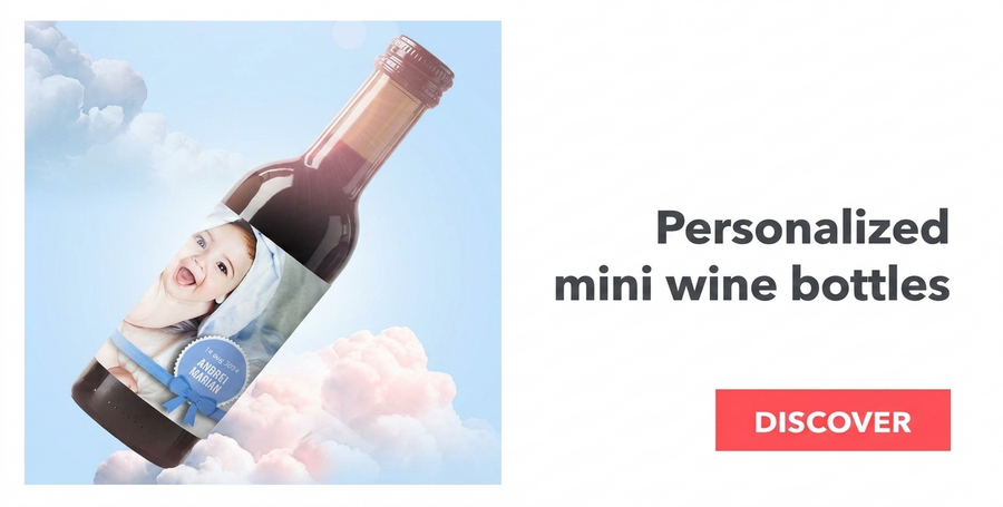 Gepersonaliseerde miniwijntjes voor een doopfeest