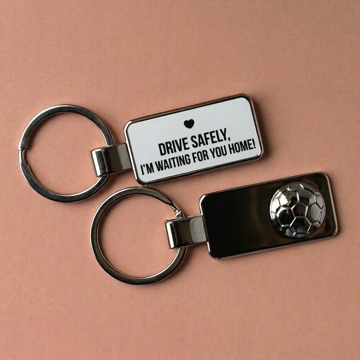 Gepersonaliseerde sleutelhanger met tekst – voetbalmodel