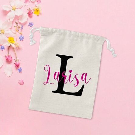 Kleine cadeauzakje, gepersonaliseerd met naam en initiaal