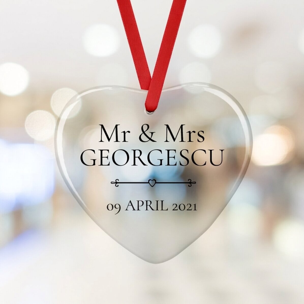 Gepersonaliseerd hartvormig sieraad met tekst - Mr & Mrs