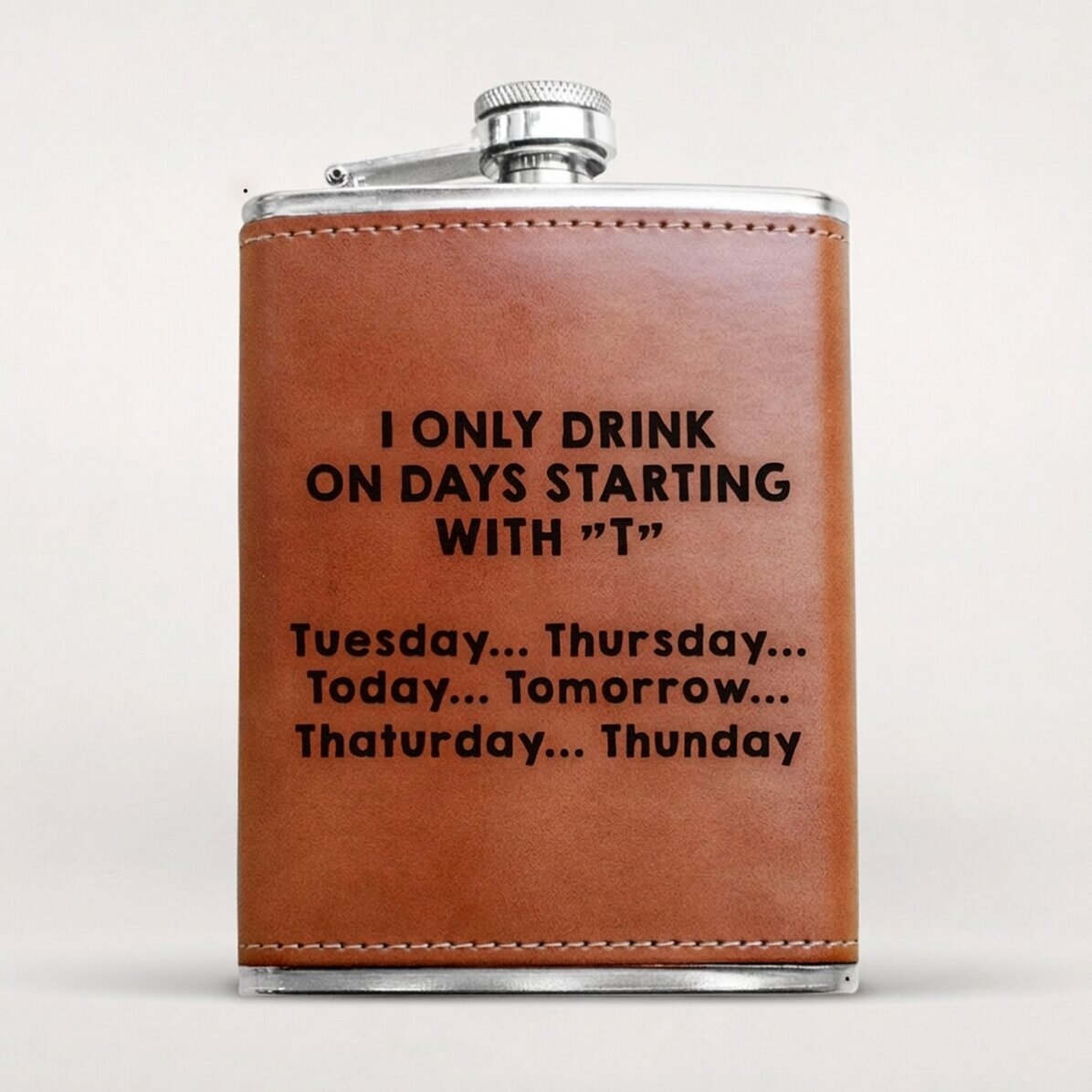 Flacon de poche personnalisé recouvert de cuir - I only drink...