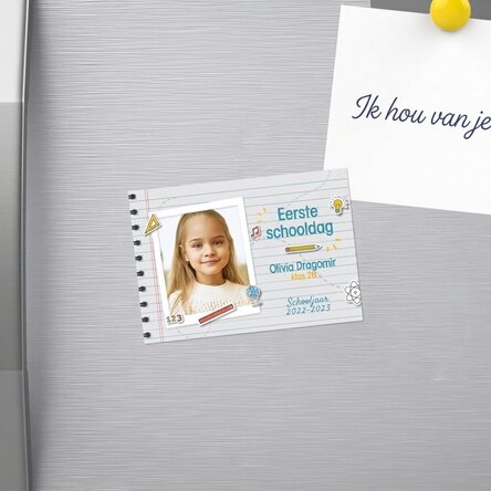 Gepersonaliseerde magneet van 10 x 7 cm met een foto en tekst – Eerste schooldag