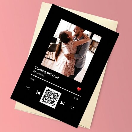 Gepersonaliseerde magnetische wenskaart met een foto, tekst en QR-code - Ons liedje
