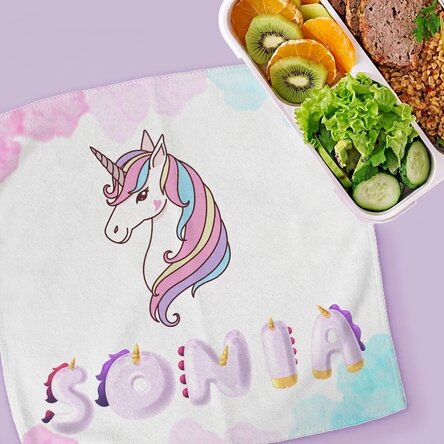 Serviette personnalisée avec un prénom - Licorne