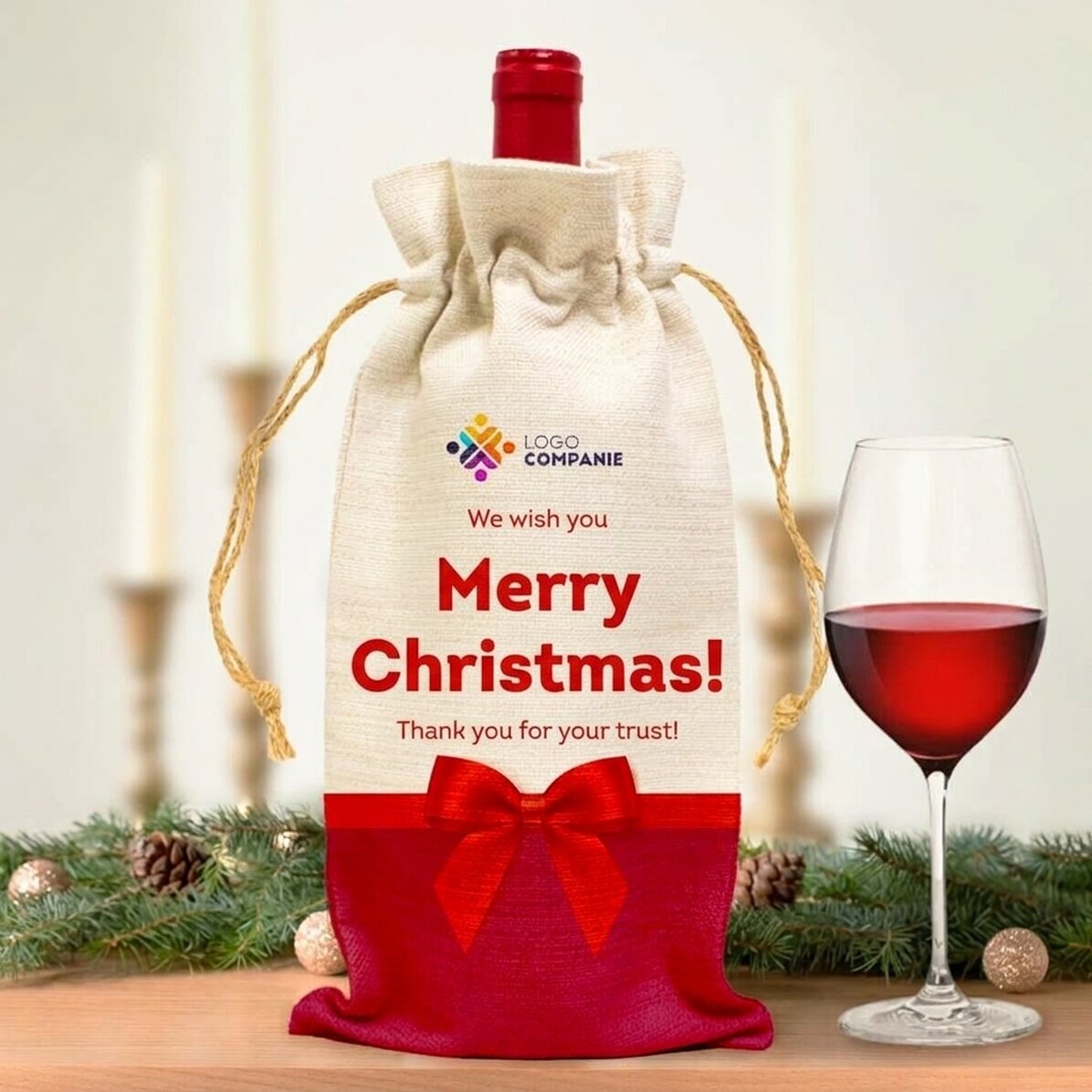 Gepersonaliseerd zakje voor een fles wijn met logo en een luxe kerstboodschap
