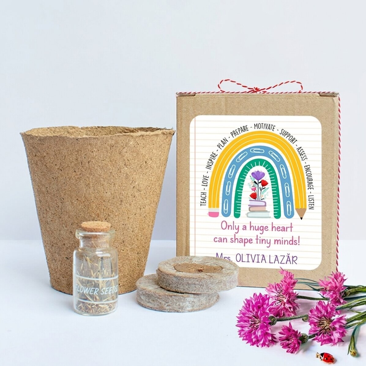 Kit pour planter des fleurs de printemps dans une petite boîte personnalisée avec un message pour le