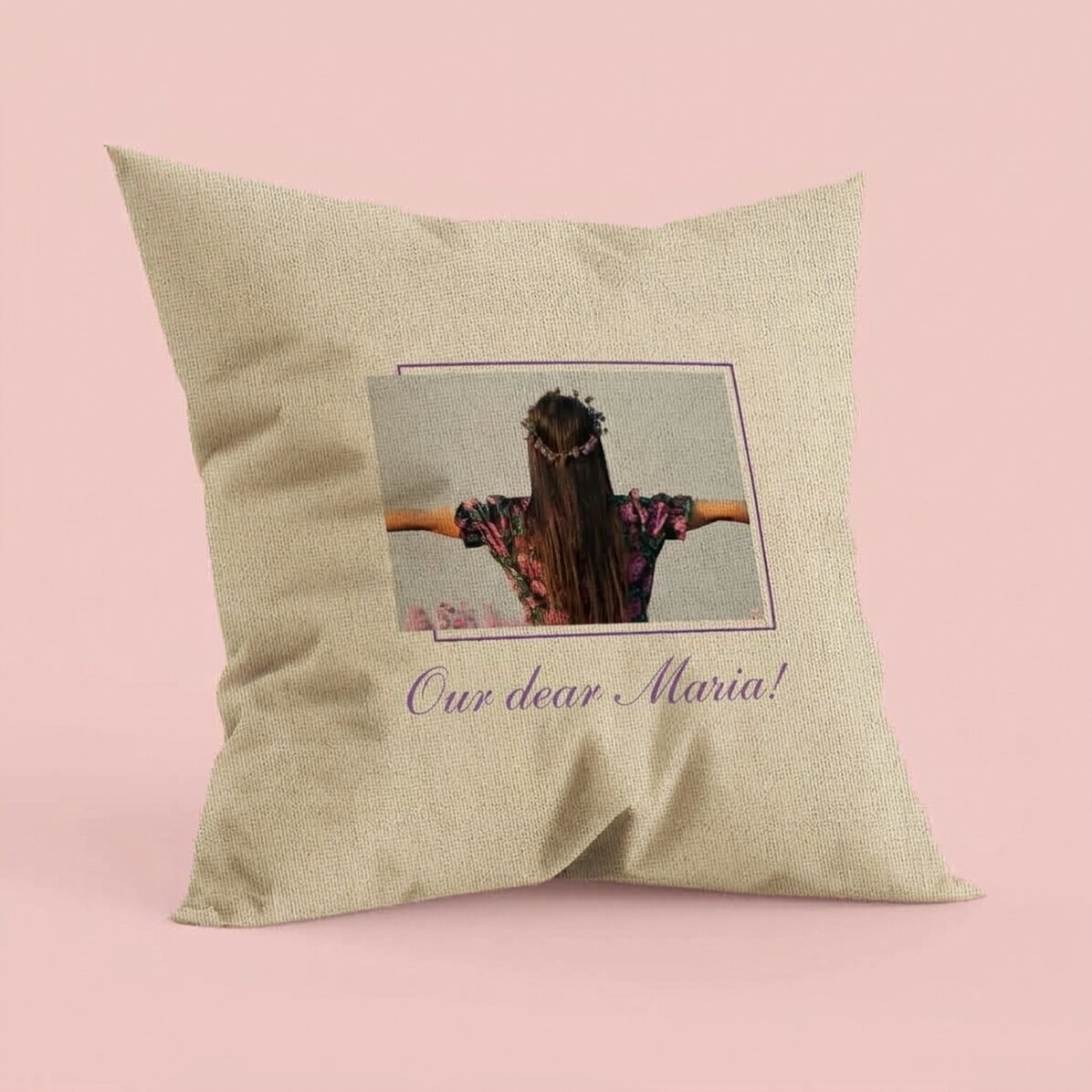 Coussin personnalisé avec une photo et un message - Dans