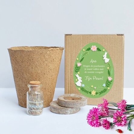 Bloemenplantset in een gepersonaliseerd doosje met paastekst - Floral