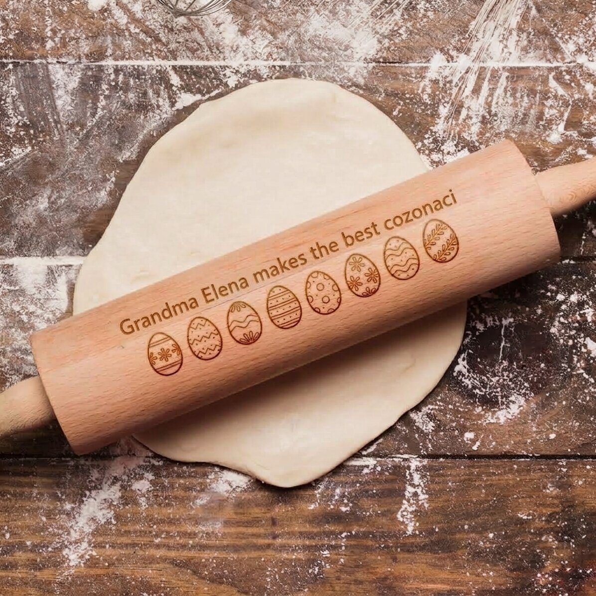 Tasse en bois personnalisée avec un message - Joyeuses Pâques !