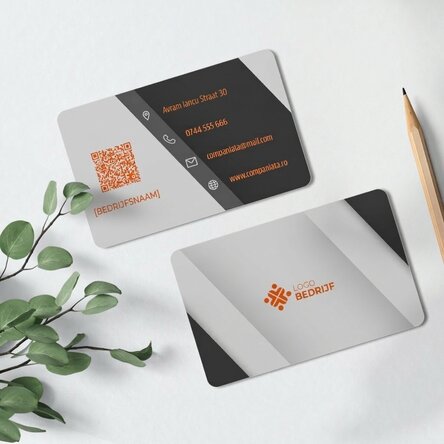 Gepersonaliseerd aluminium visitekaartje, bedrukt aan beide zijden met logo, QR-code en tekst