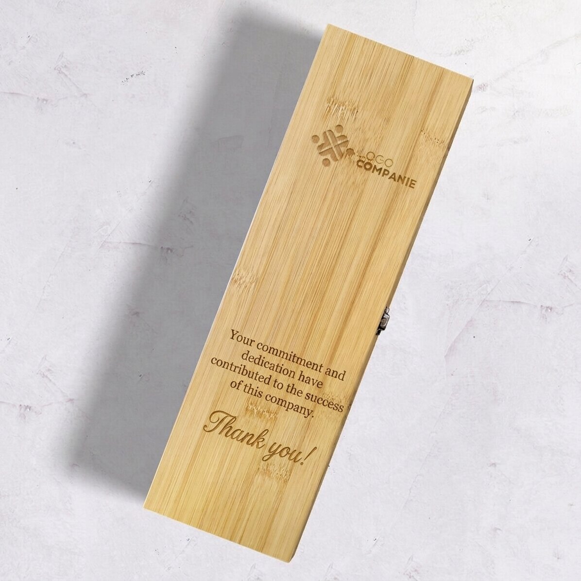 Bamboe wijnkist met accessoires, gepersonaliseerd met logo en tekst - Bedankt!