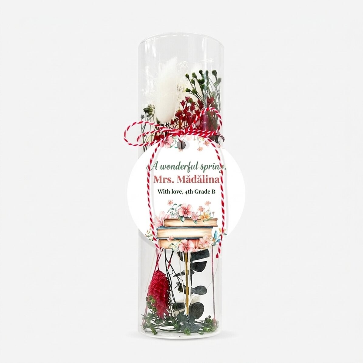 Ornement « martisor » en verre avec des fleurs stabilisées, personnalisé avec un message pour la pro