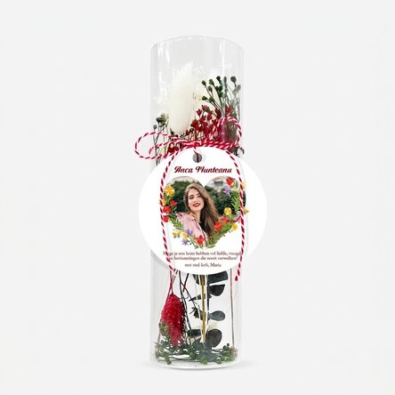Martisor-sieraad van glas met geconserveerde bloemen, gepersonaliseerd met een boodschap en een foto