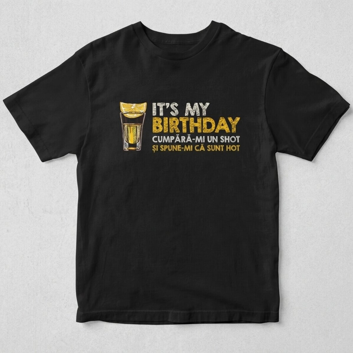 Katoenen T-shirt met gepersonaliseerde tekst - Buy me a shot