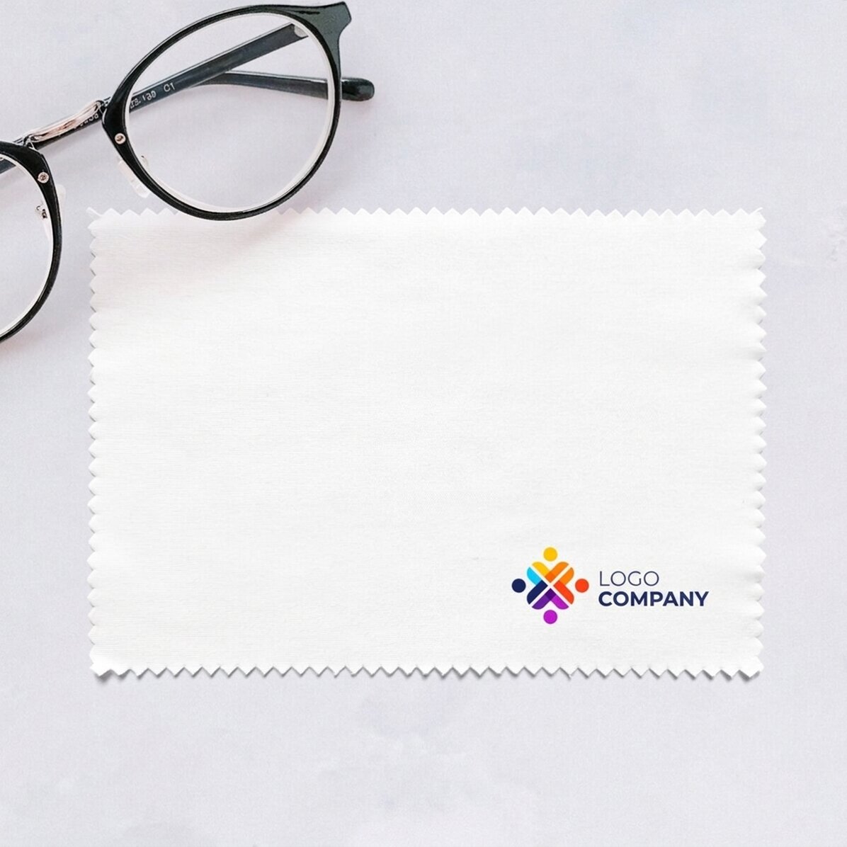 Chiffon personnalisé avec logo sur le côté droit, pour nettoyer les écrans et les lunettes