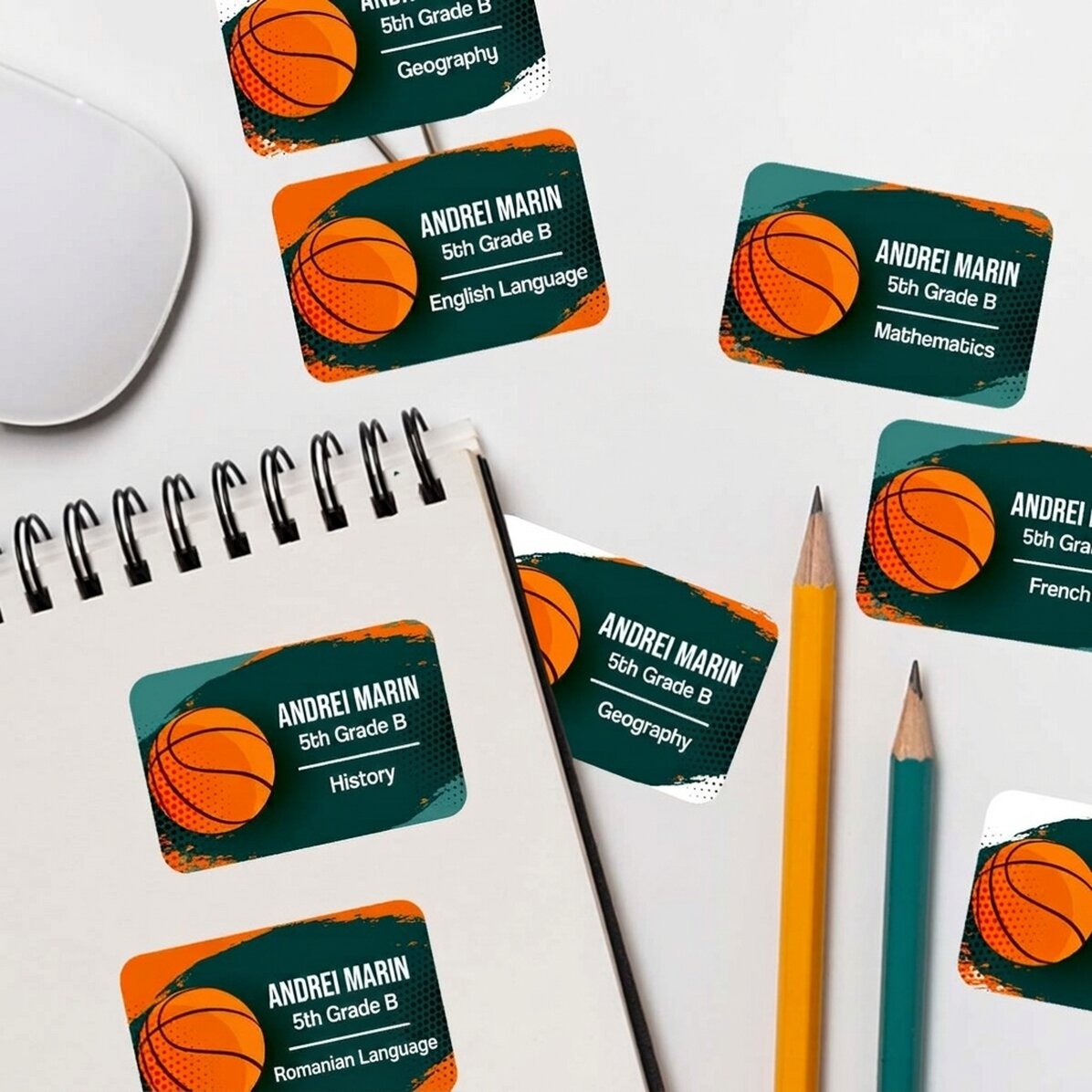 Set van 8 gepersonaliseerde stickers (zelfklevende etiketten) voor school - Basketbal