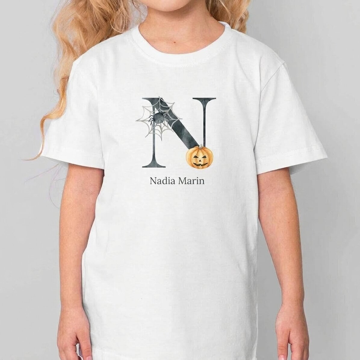 T-shirt en coton pour enfants, personnalisé avec un prénom et une initiale - Halloween