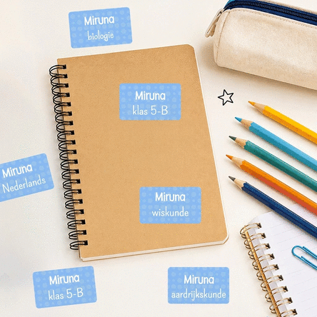 Set van 18 gepersonaliseerde stickers met tekst voor school, voor schriften en schoolspullen
